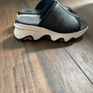 KINETIC™ IMPACT SLIDE HIGH WOMEN'S WEDGE SANDAL